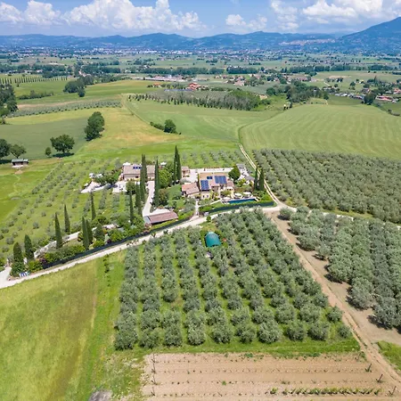 L'olmo Agriturismo Di Charme Landhuis